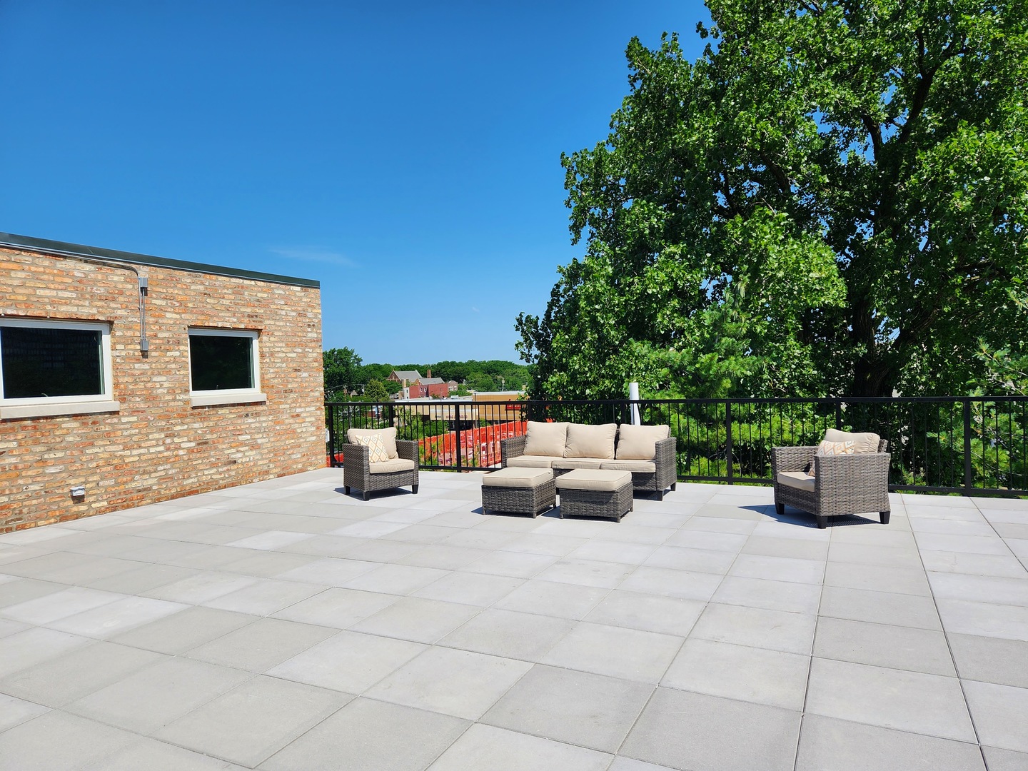 5240 N Winthrop Avenue #412, Chicago, IL