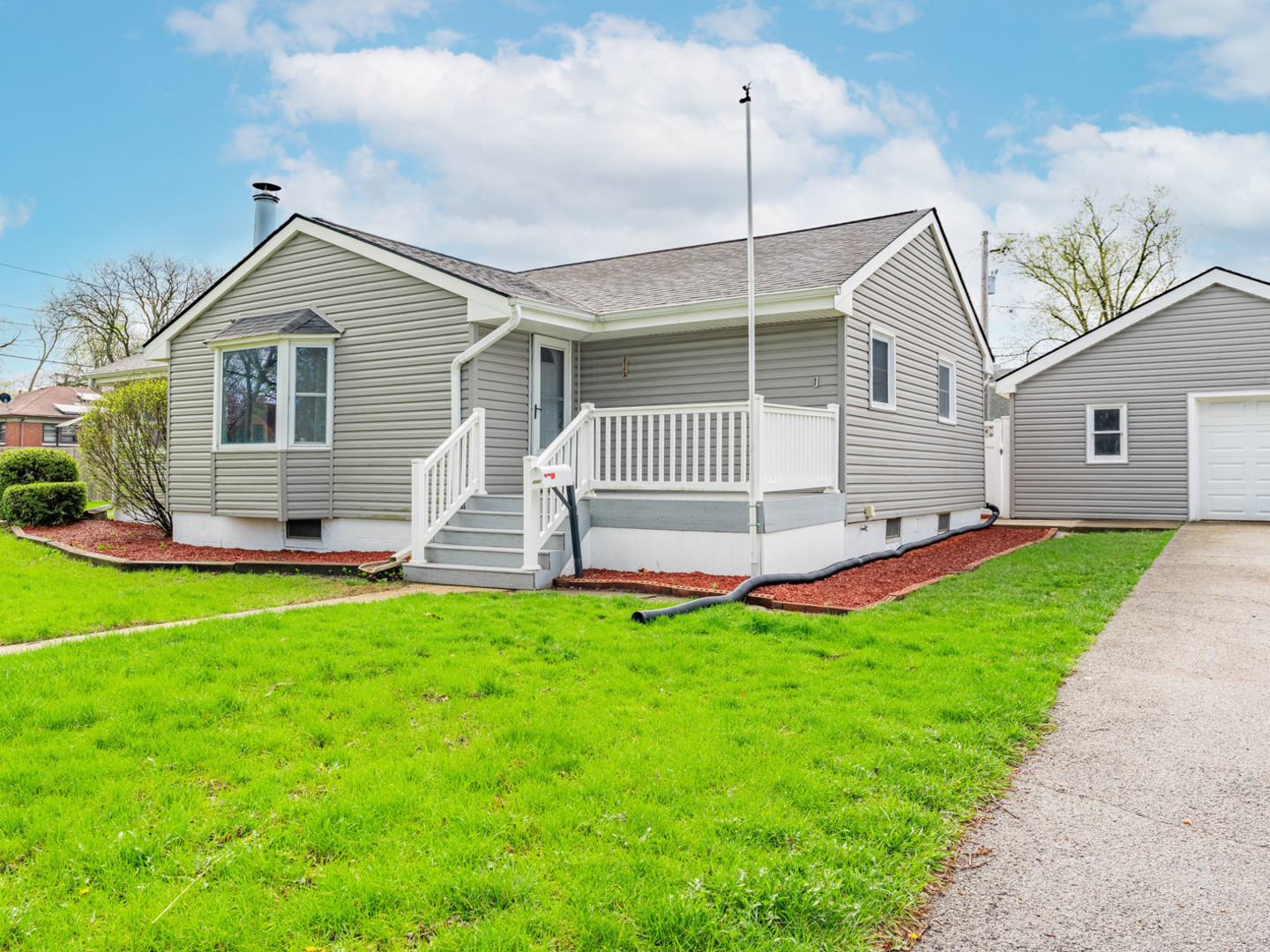 3541 Washington Street, Lansing, IL