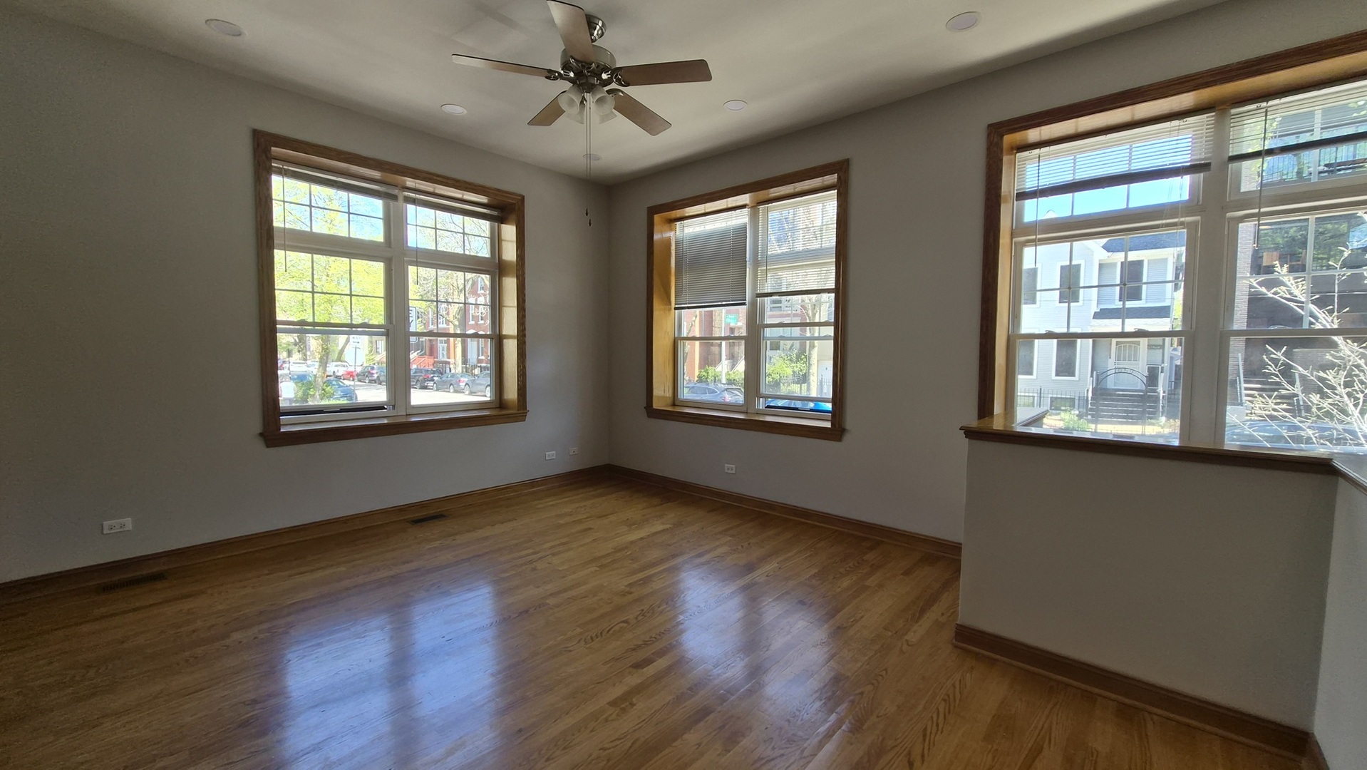 1801 W Thomas Street #3, Chicago, IL