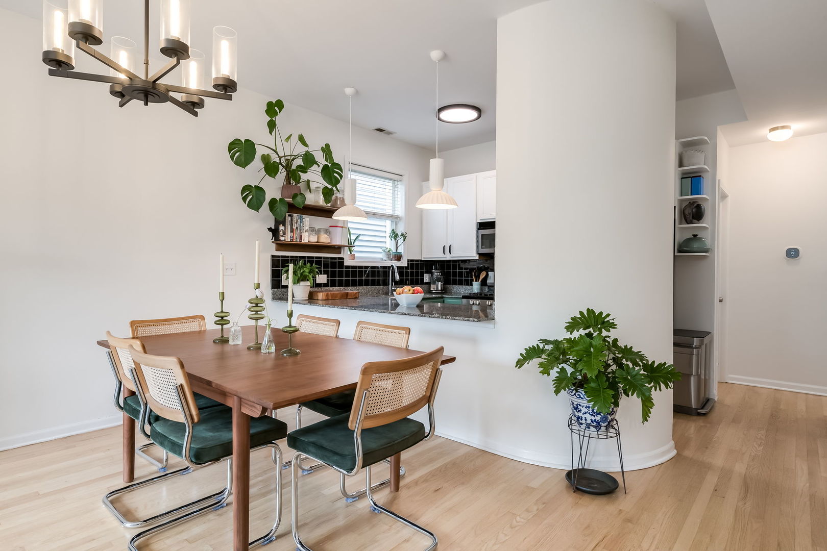 2849 N Damen Avenue #3, Chicago, IL