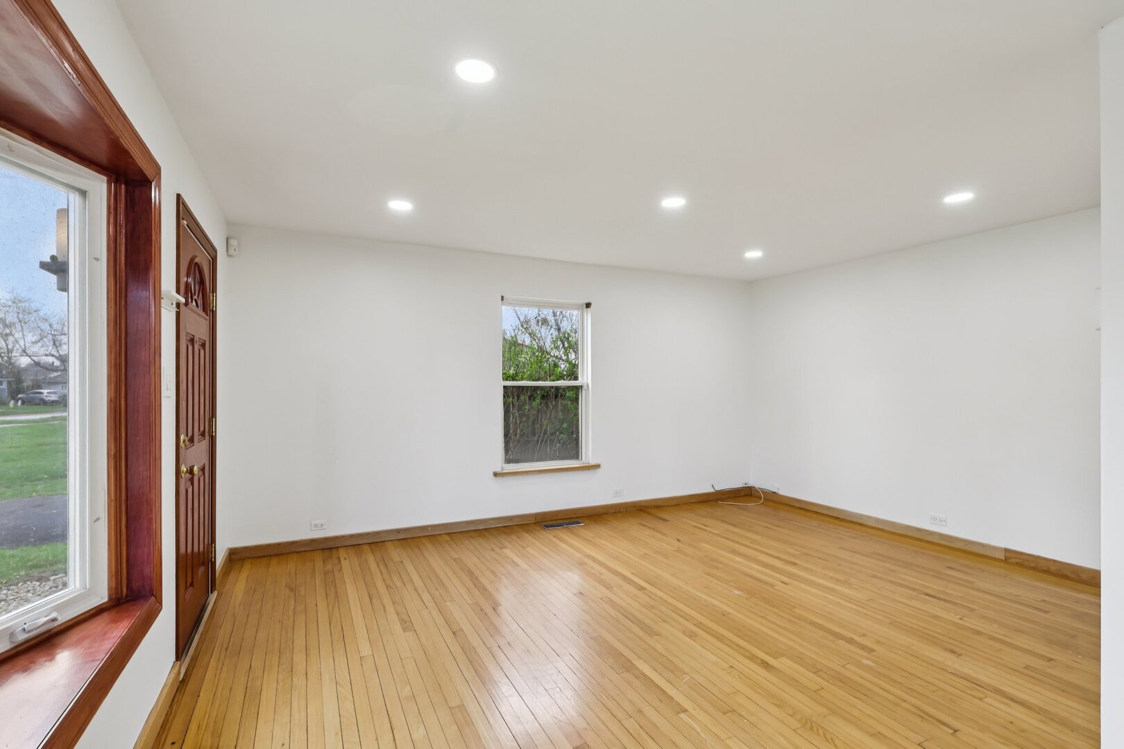 9523 Sayre Avenue, Morton Grove, IL