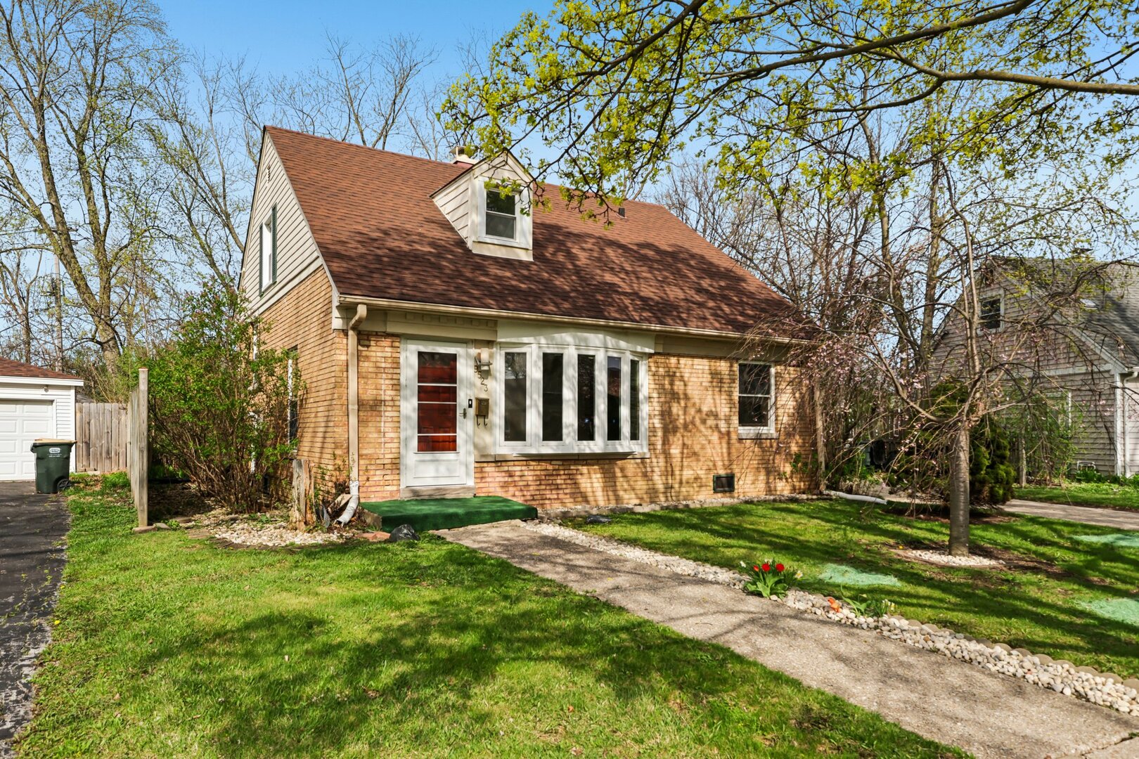 9523 Sayre Avenue, Morton Grove, IL