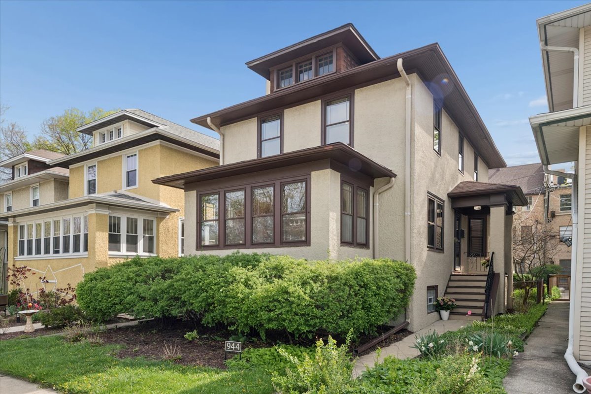 944 N Humphrey Avenue, Oak Park, IL