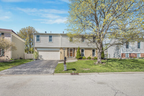 1300 Pembrook Circle, Roselle, IL