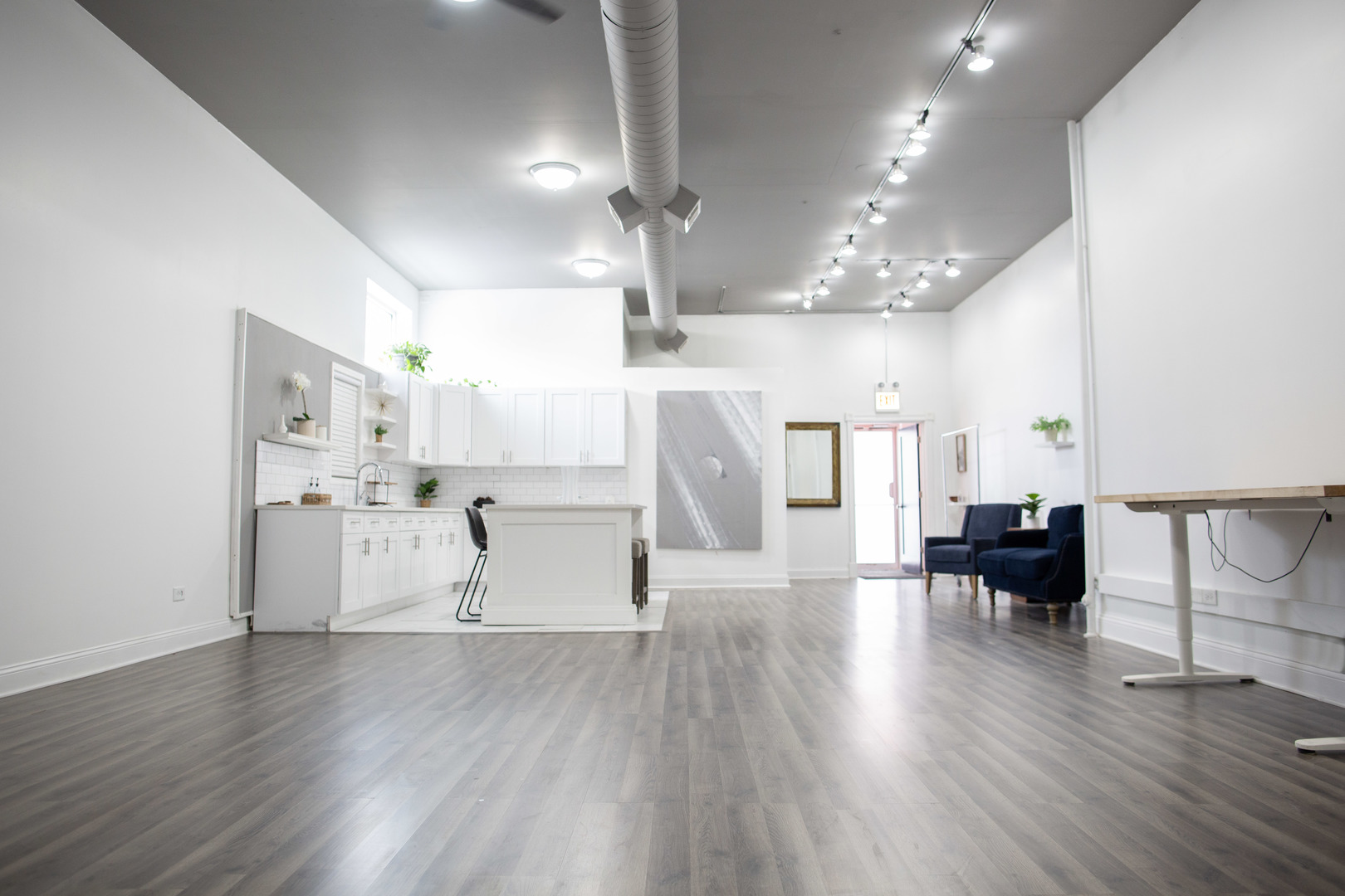 2358 N Damen Avenue, Chicago, IL