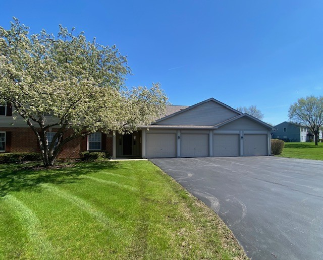 1013 Lincolnshire Court #B, Elgin, IL