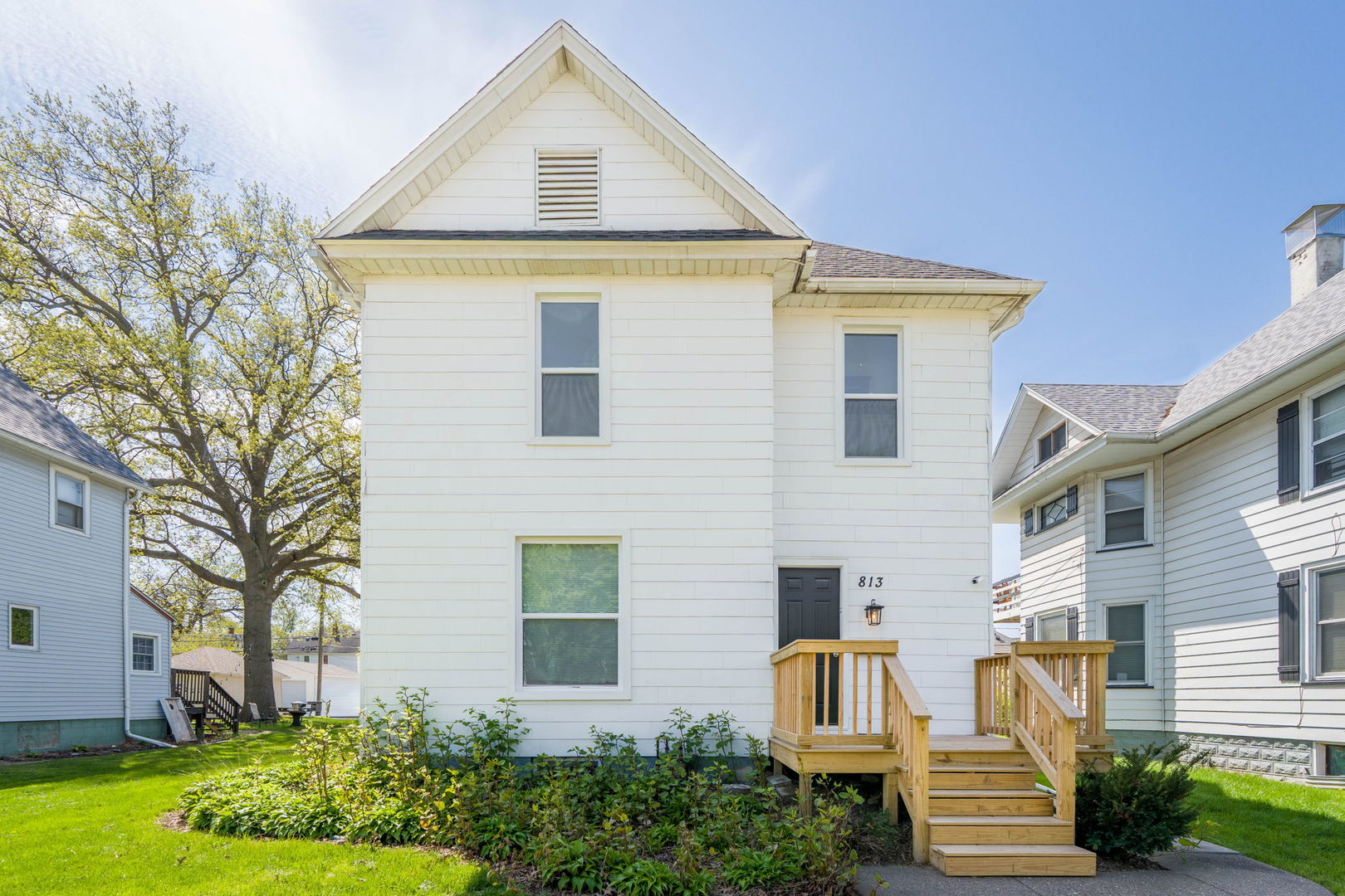 813 W Locust Street, Davenport, IA