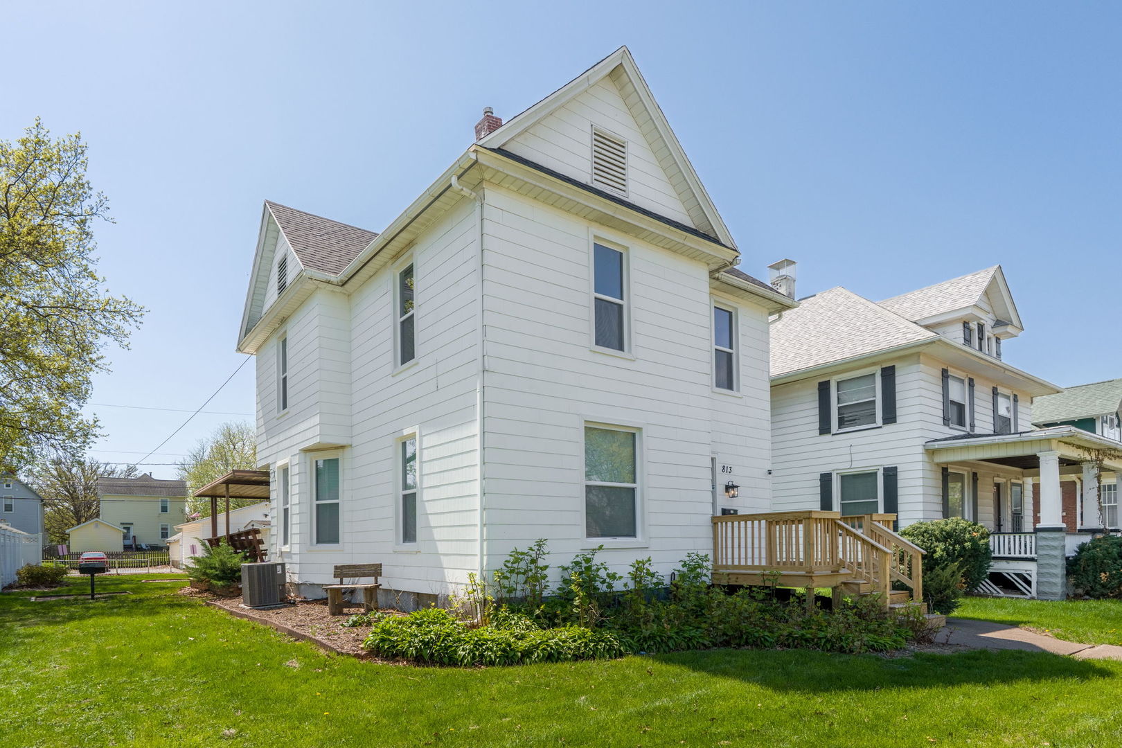 813 W Locust Street, Davenport, IA