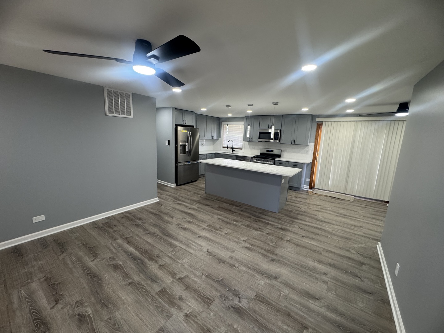 1310 Somerset Lane, Schaumburg, IL