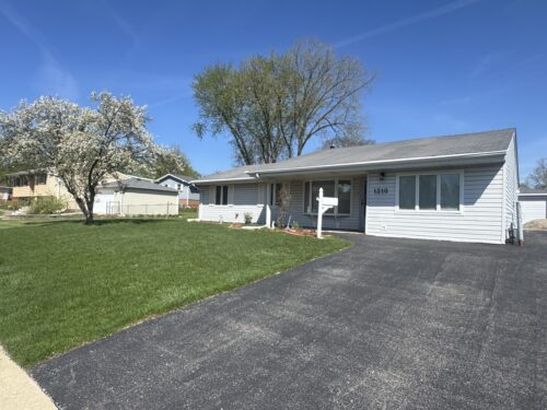 1310 Somerset Lane, Schaumburg, IL