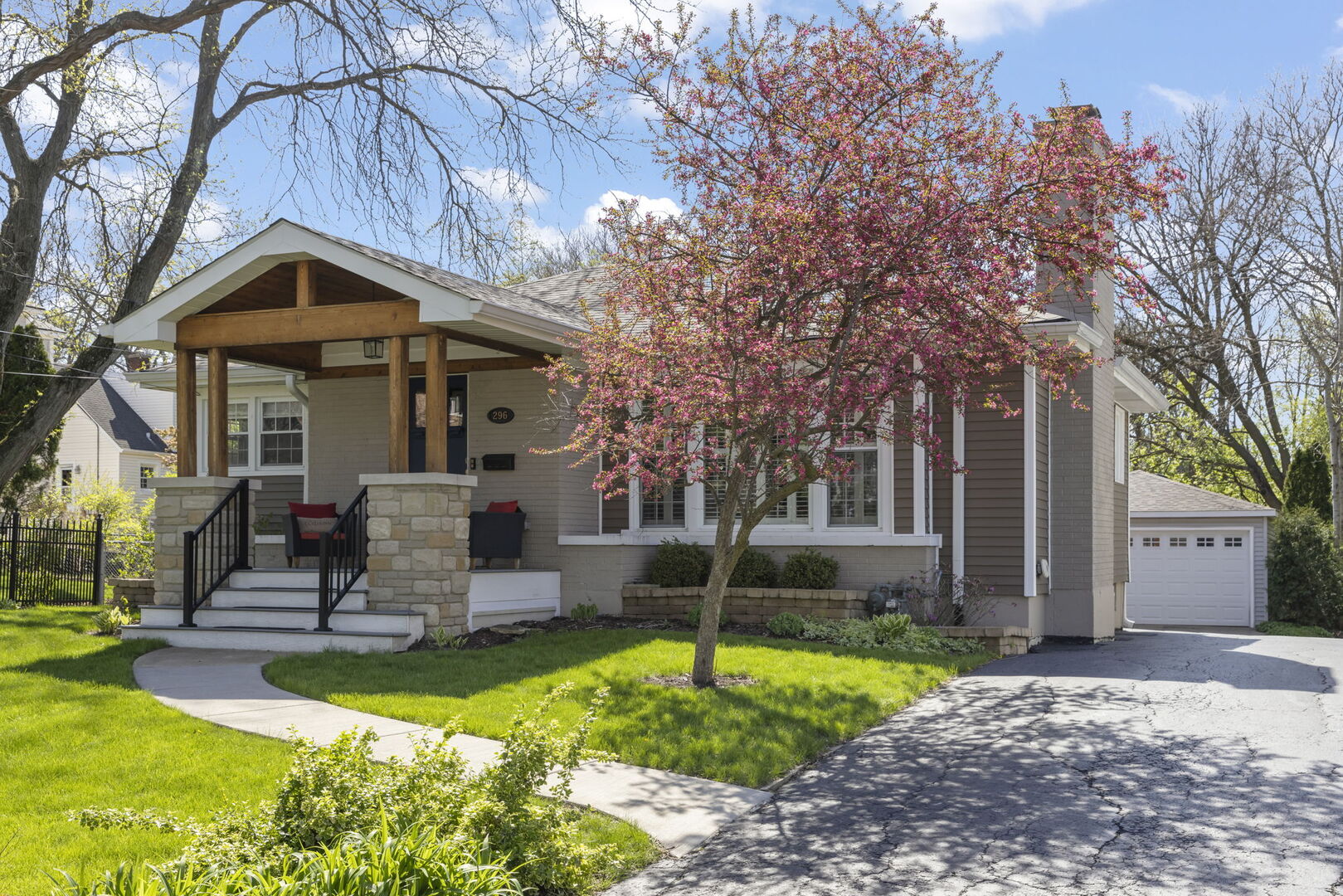 296 Kenilworth Avenue, Glen Ellyn, IL