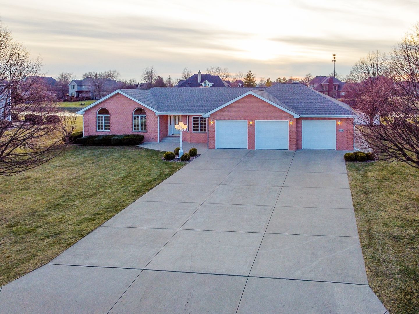 18816 S Chestnut Drive, Shorewood, IL