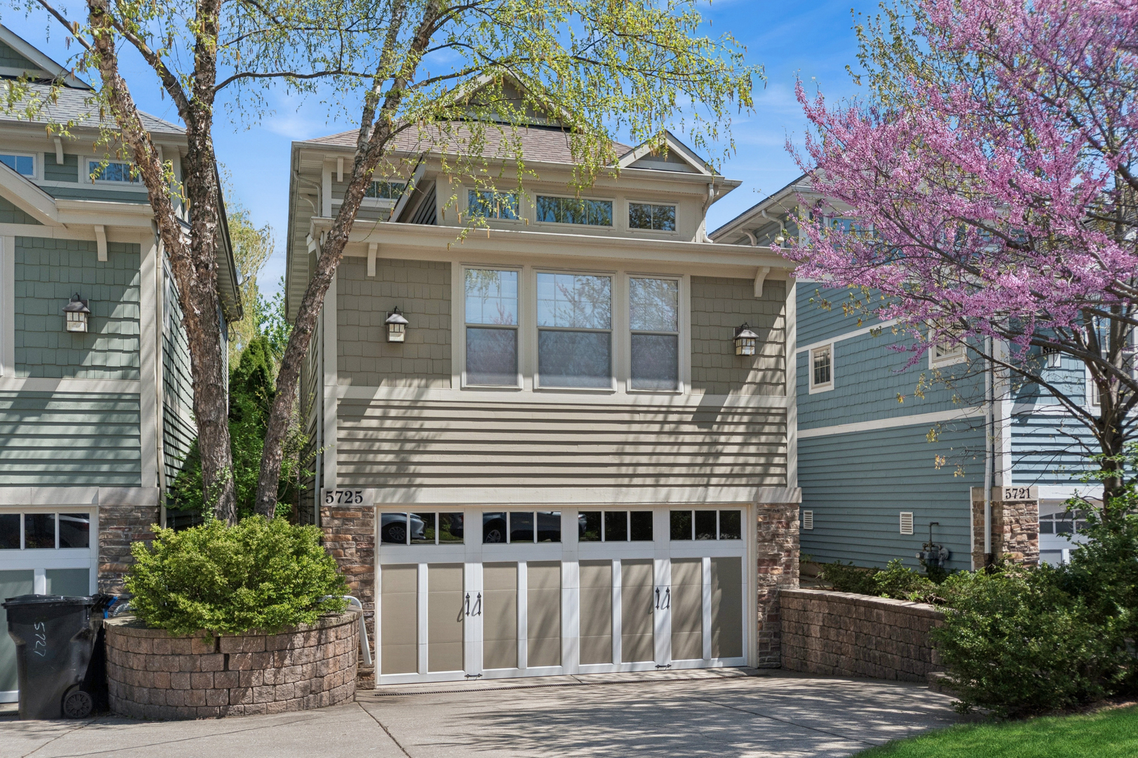 5725 N Jersey Avenue, Chicago, IL