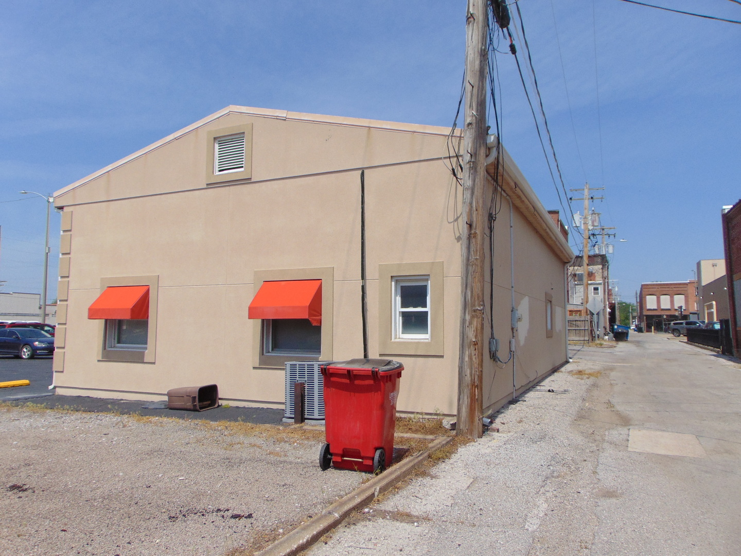 22 S Oak Street, Duquoin, IL