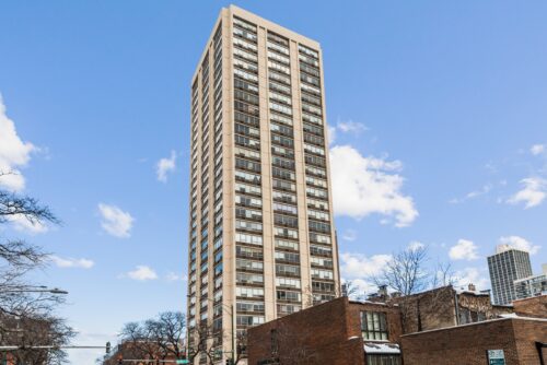 70 W Burton Place #302, Chicago, IL