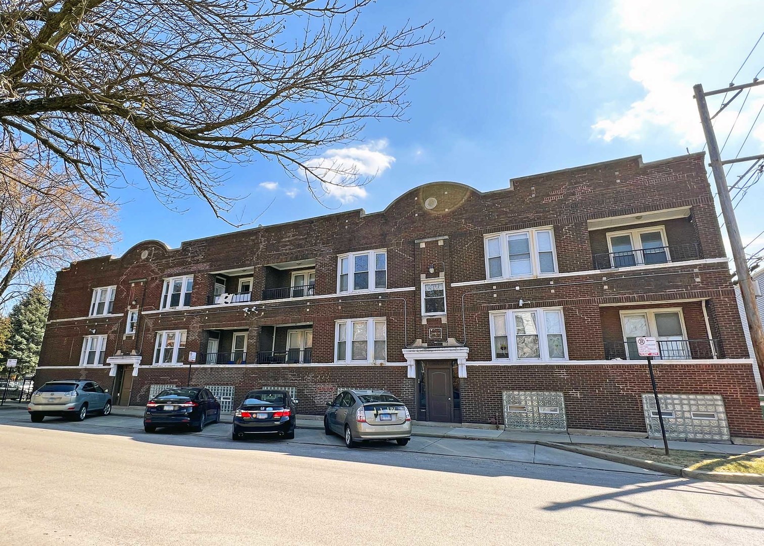 3901 W BELDEN Street, Chicago, IL