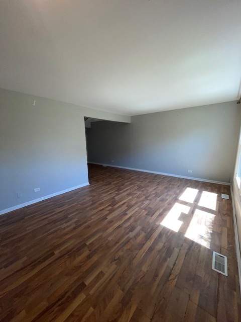 1301 Kingsbury Drive #B, Hanover Park, IL