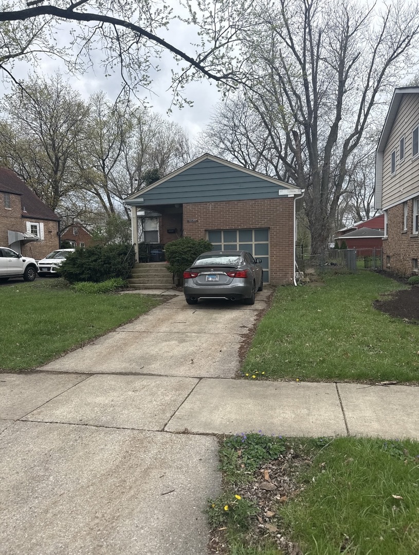 18430 Cowing Court, Homewood, IL