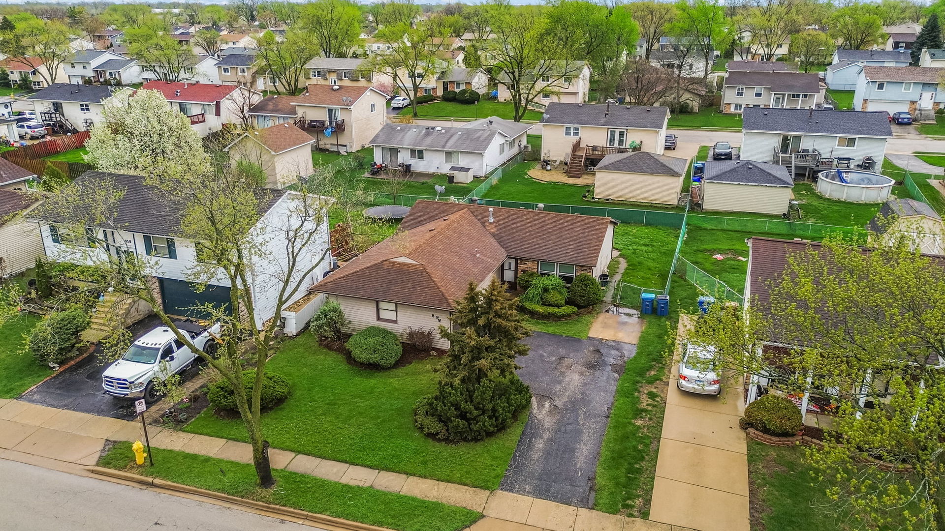89 W SCHUBERT Avenue, Glendale Heights, IL
