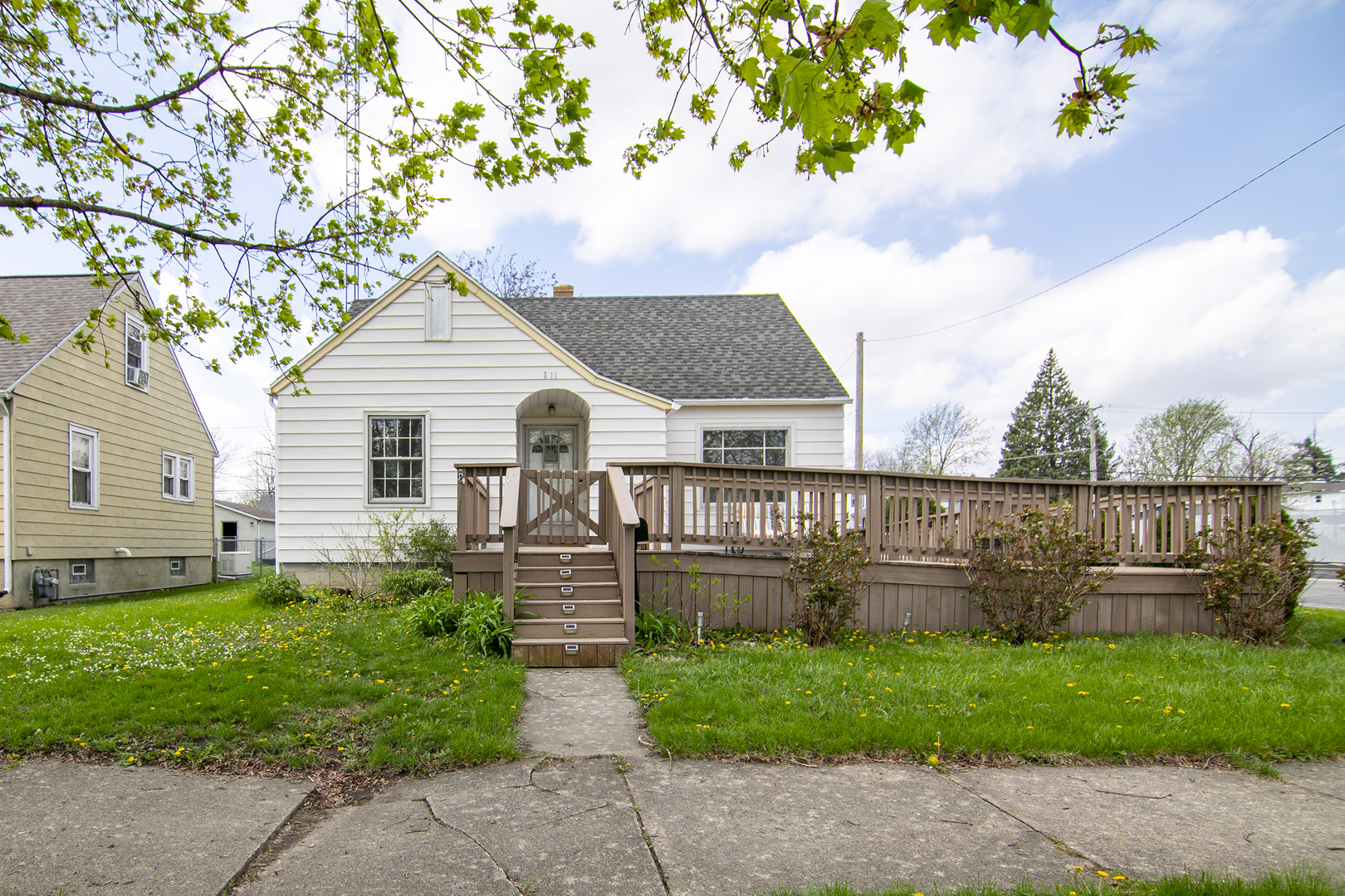 211 S Michigan Avenue, Bradley, IL