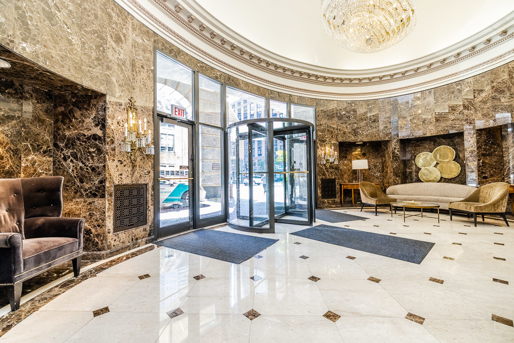 10 E ONTARIO Street #3701, Chicago, IL