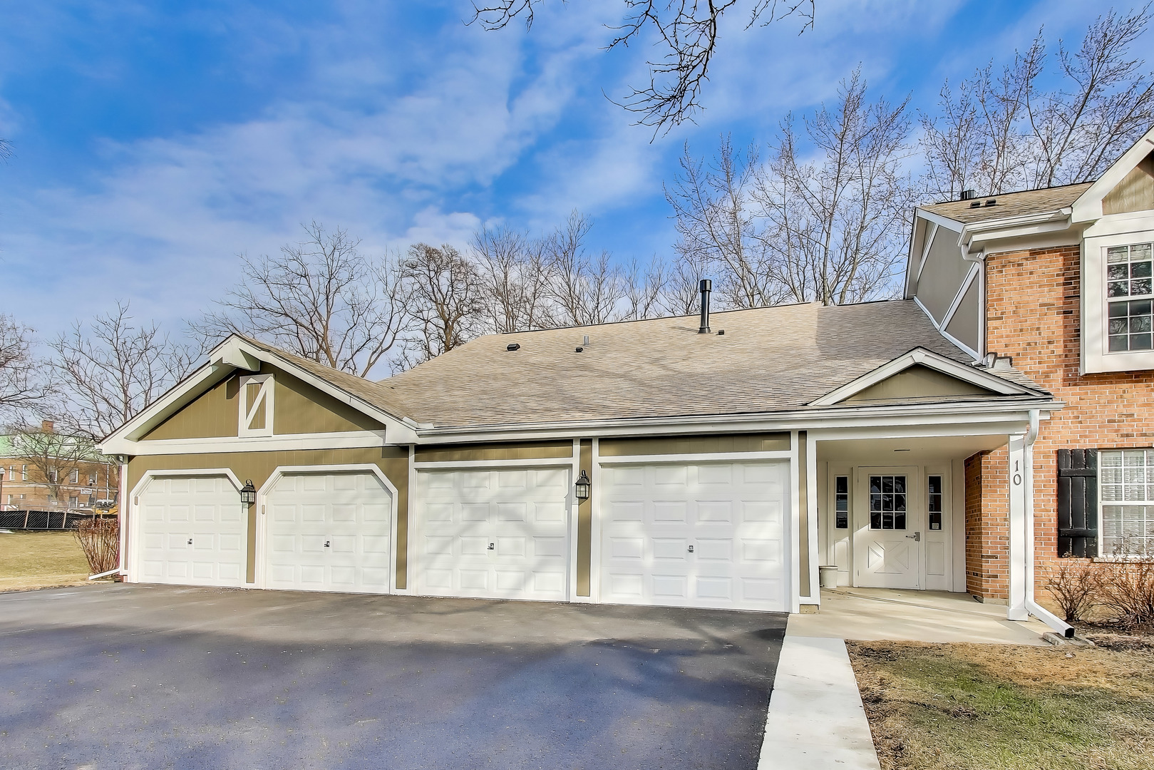 10 Waterbury Lane #M2, Schaumburg, IL