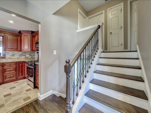 615 N Prospect Manor Avenue, Mount Prospect, IL