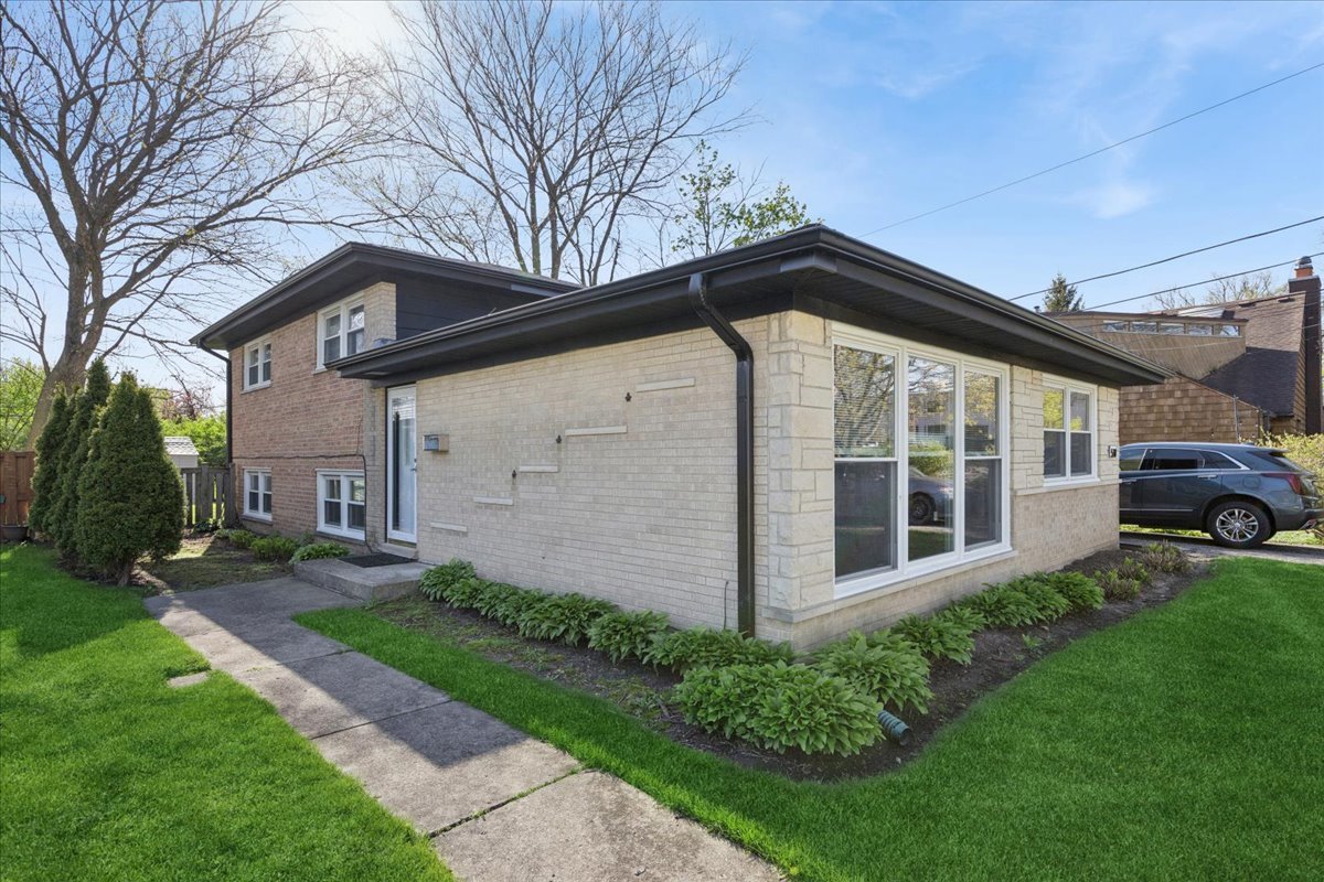 510 Knox Avenue, Wilmette, IL