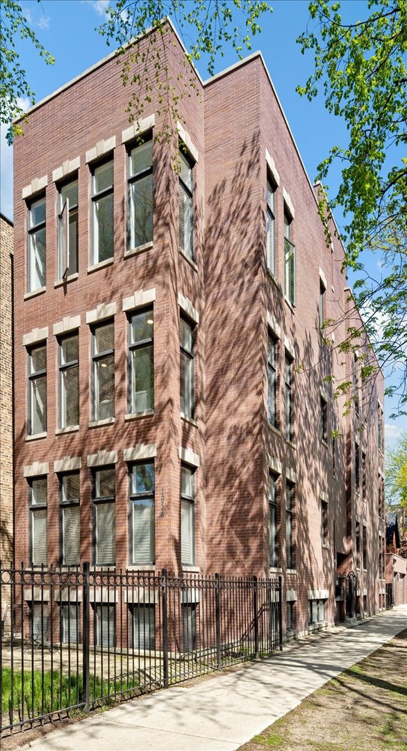 1934 W Thomas Street #2, Chicago, IL