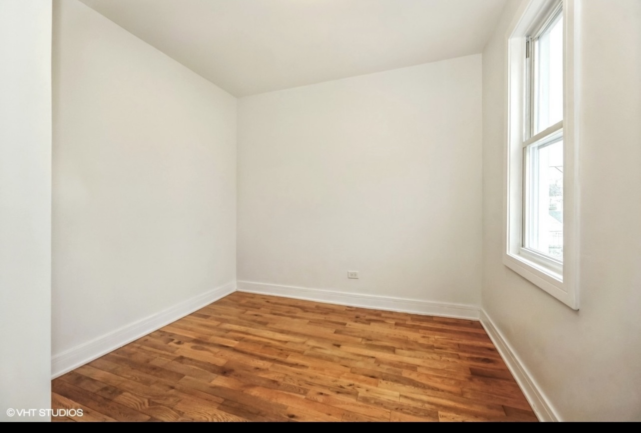 3329 S Oakley Avenue #1, Chicago, IL