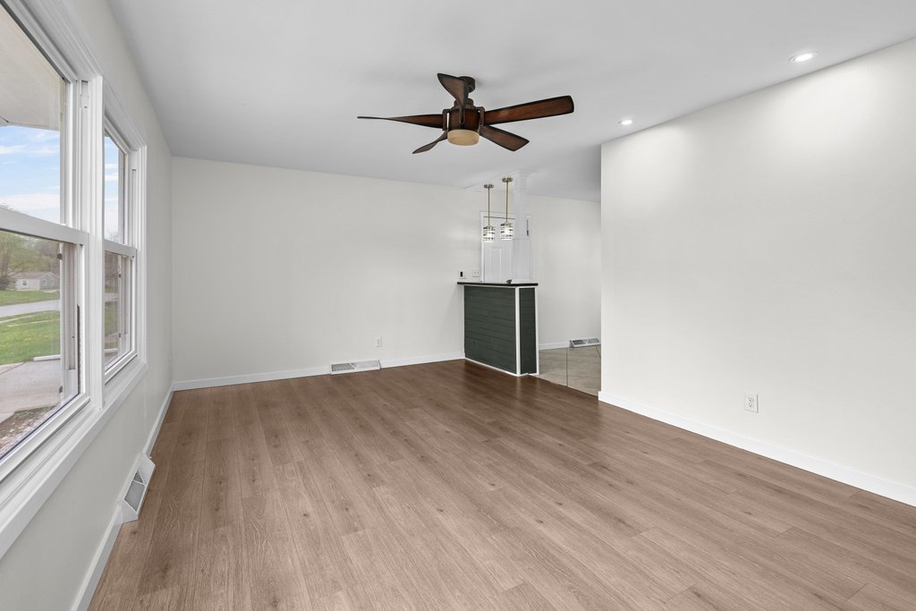 933 34th Avenue, East Moline, IL