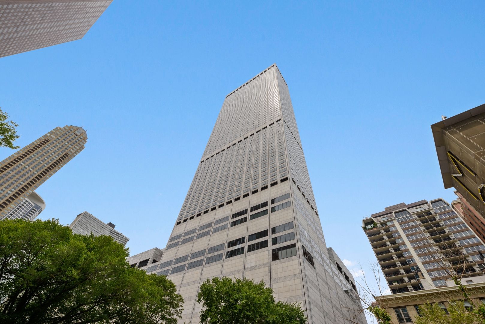 180 E PEARSON Street #6001, Chicago, IL