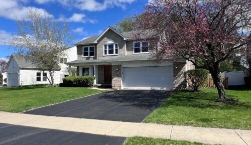 340 Greenview Drive, Crystal Lake, IL