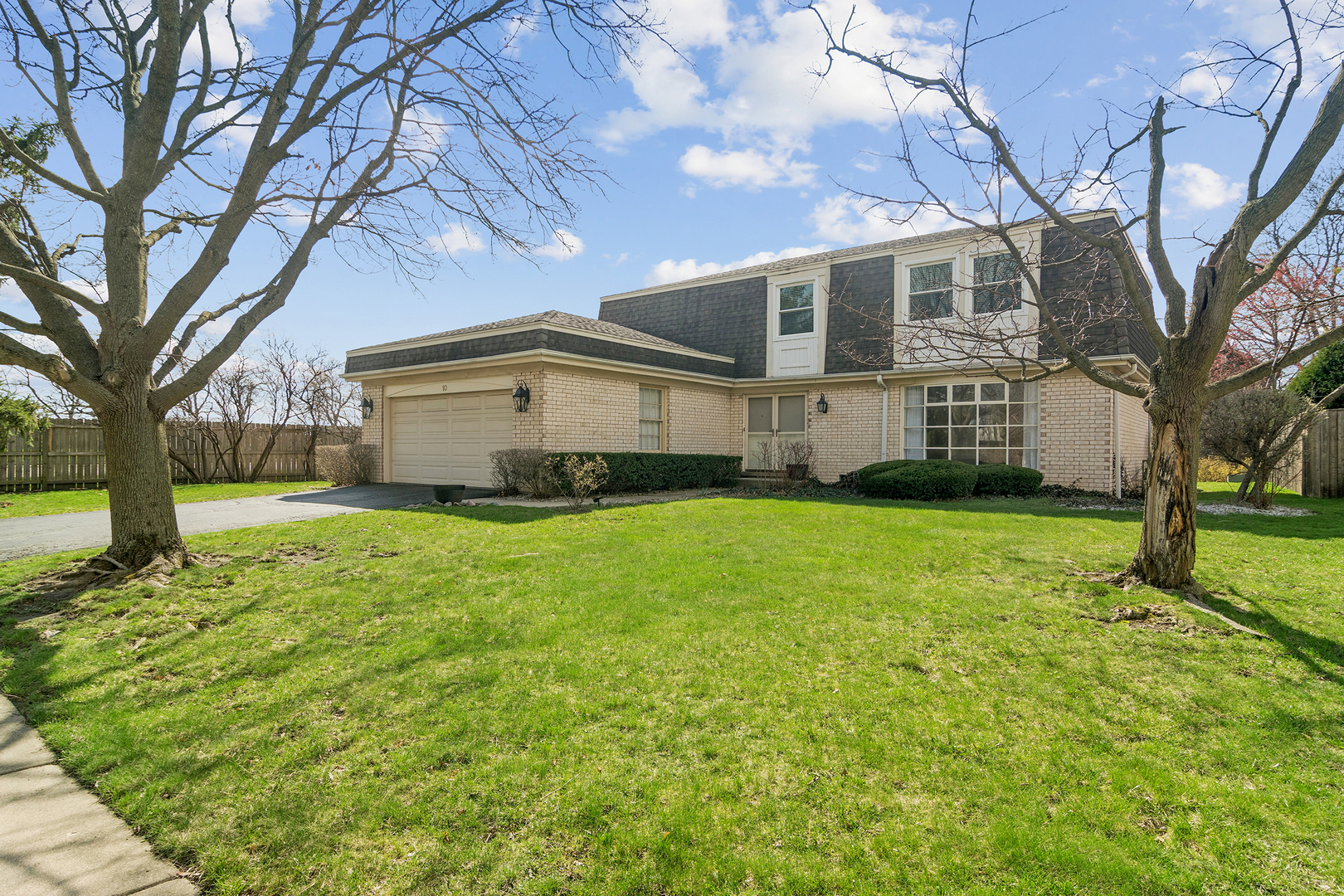 10 Fairview Avenue, Deerfield, IL
