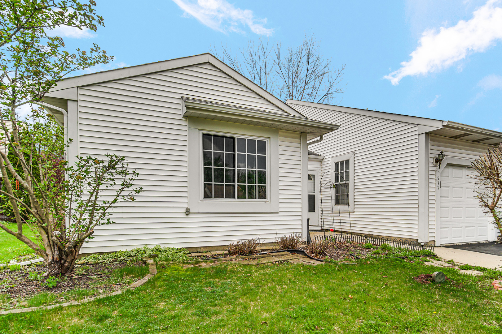 533 Lyon Drive, Buffalo Grove, IL