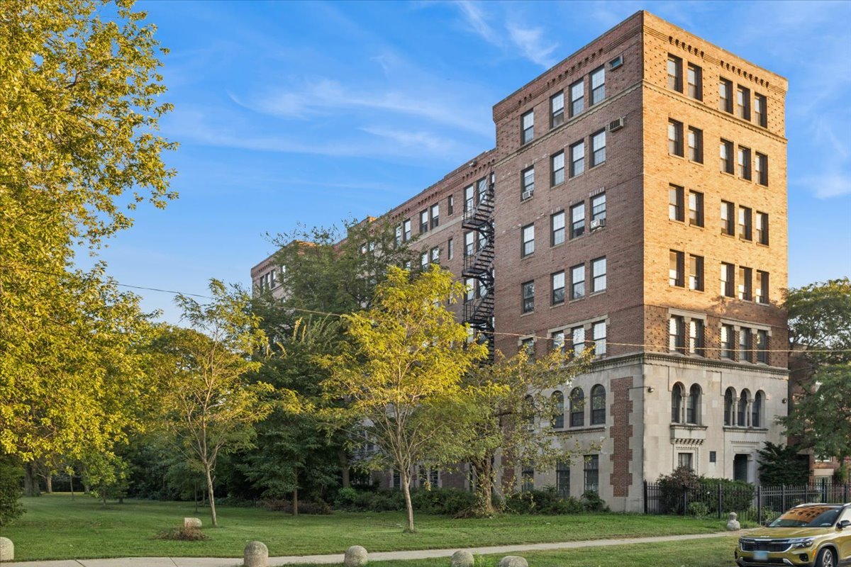 3017 E 78th Street #4B, Chicago, IL