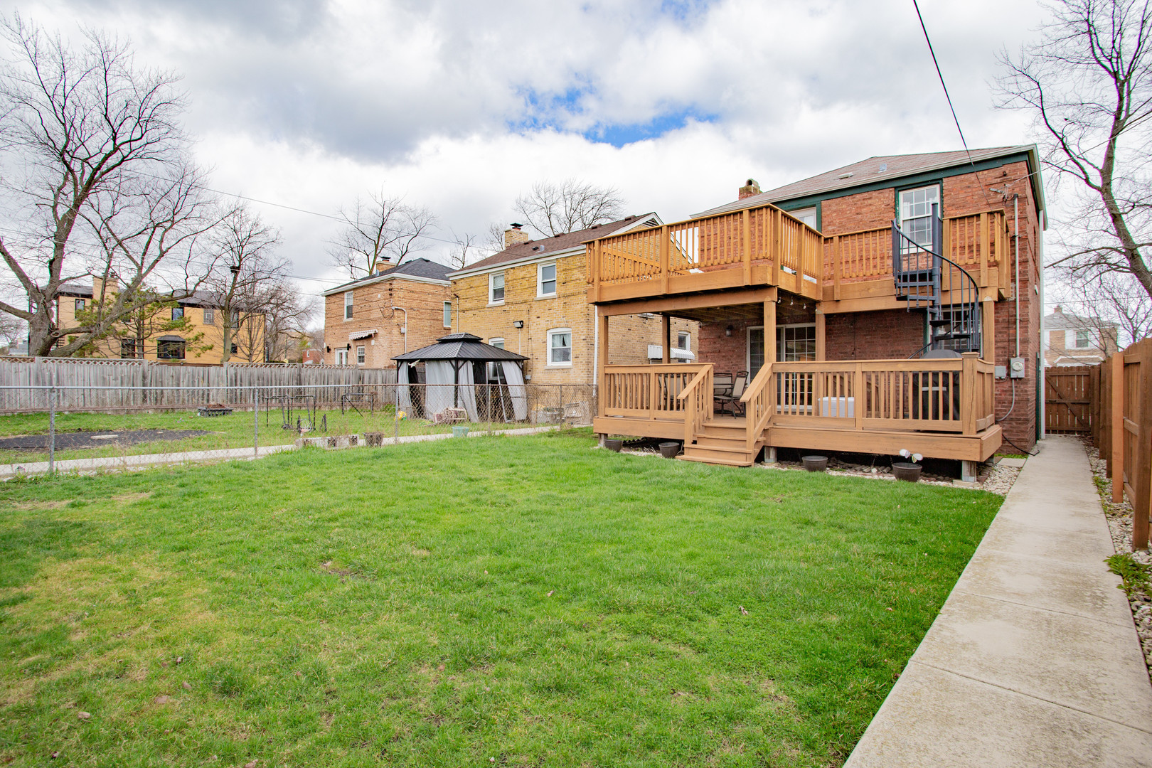 6617 W FOSTER Avenue, Chicago, IL