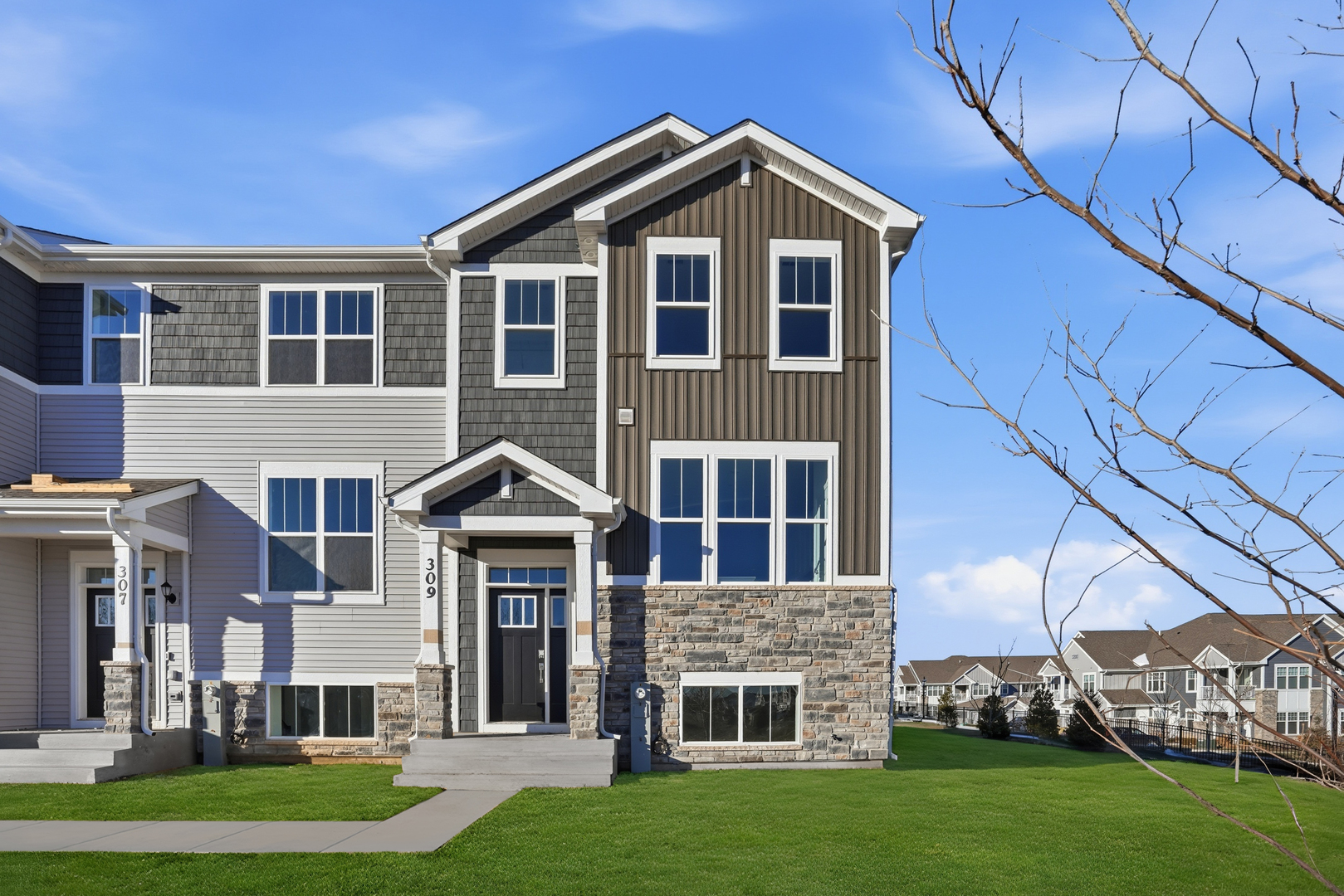 331 Settlers Place, West Dundee, IL