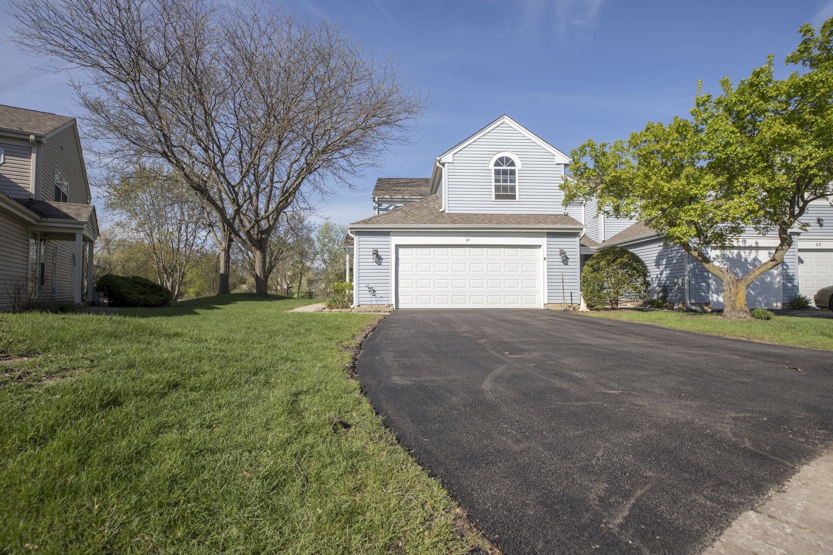 81 King Drive, Streamwood, IL