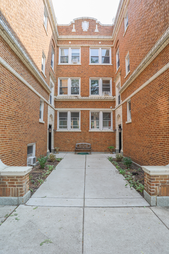 3947 N Hoyne Avenue #2, Chicago, IL