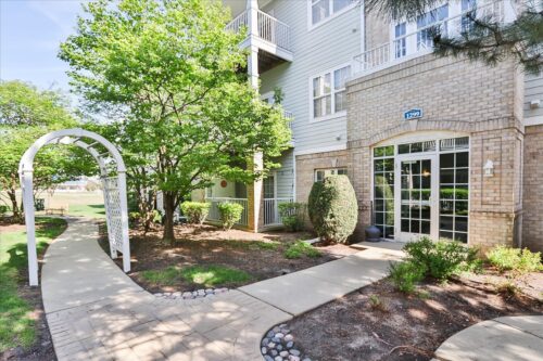 1299 W Lake Street #306, Addison, IL