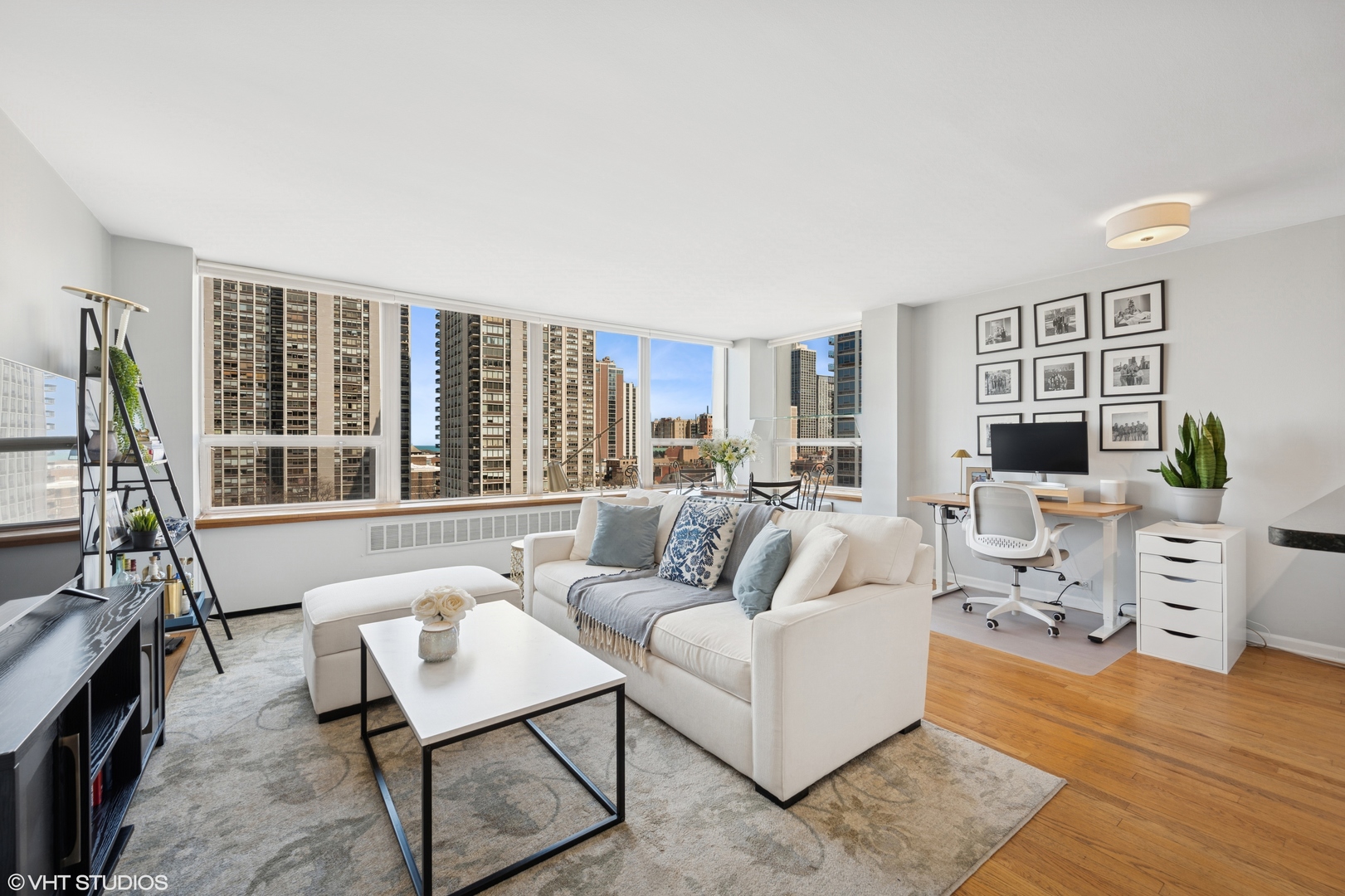 1360 N Sandburg Terrace #1008C, Chicago, IL