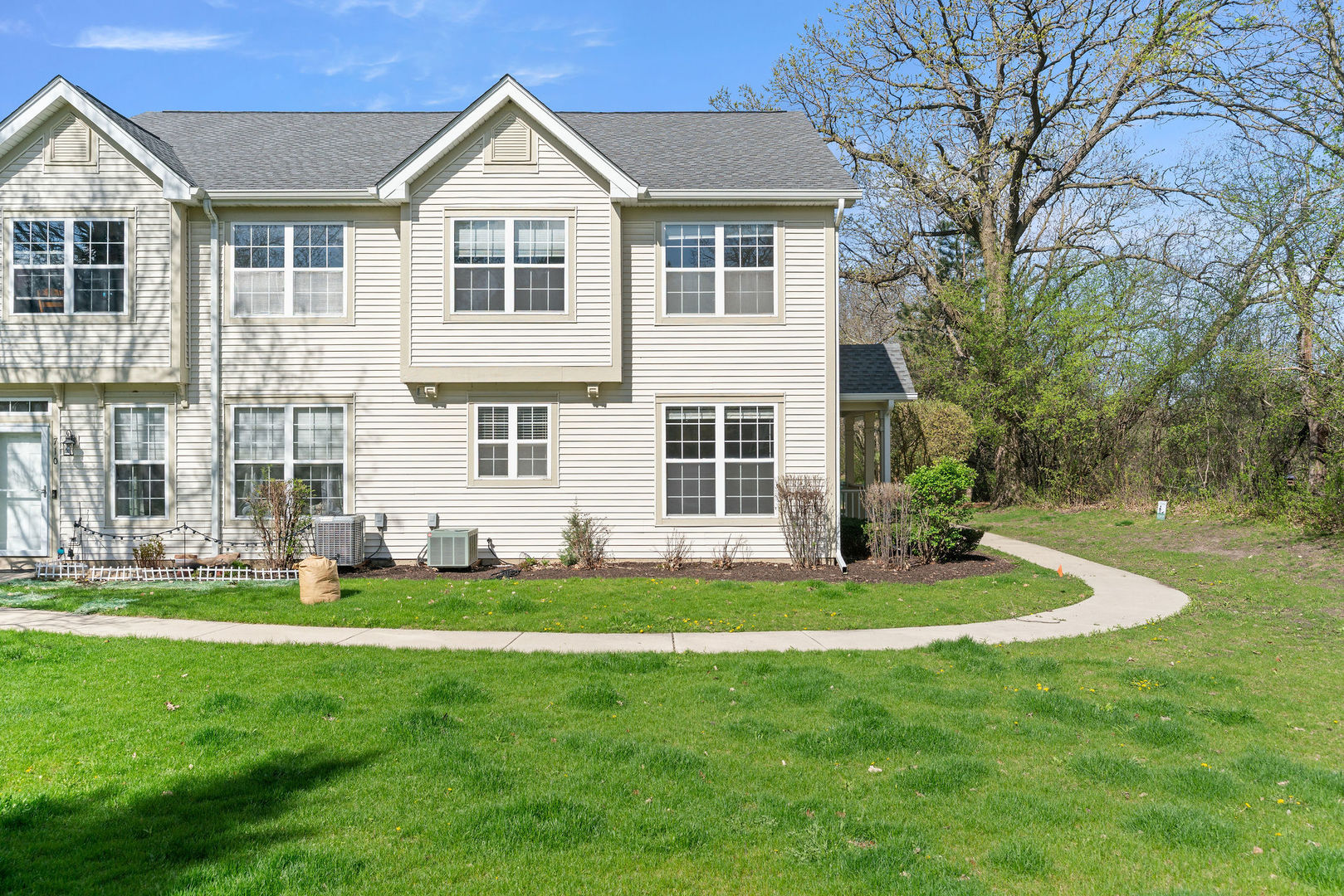 712 Morris Court, Lakemoor, IL