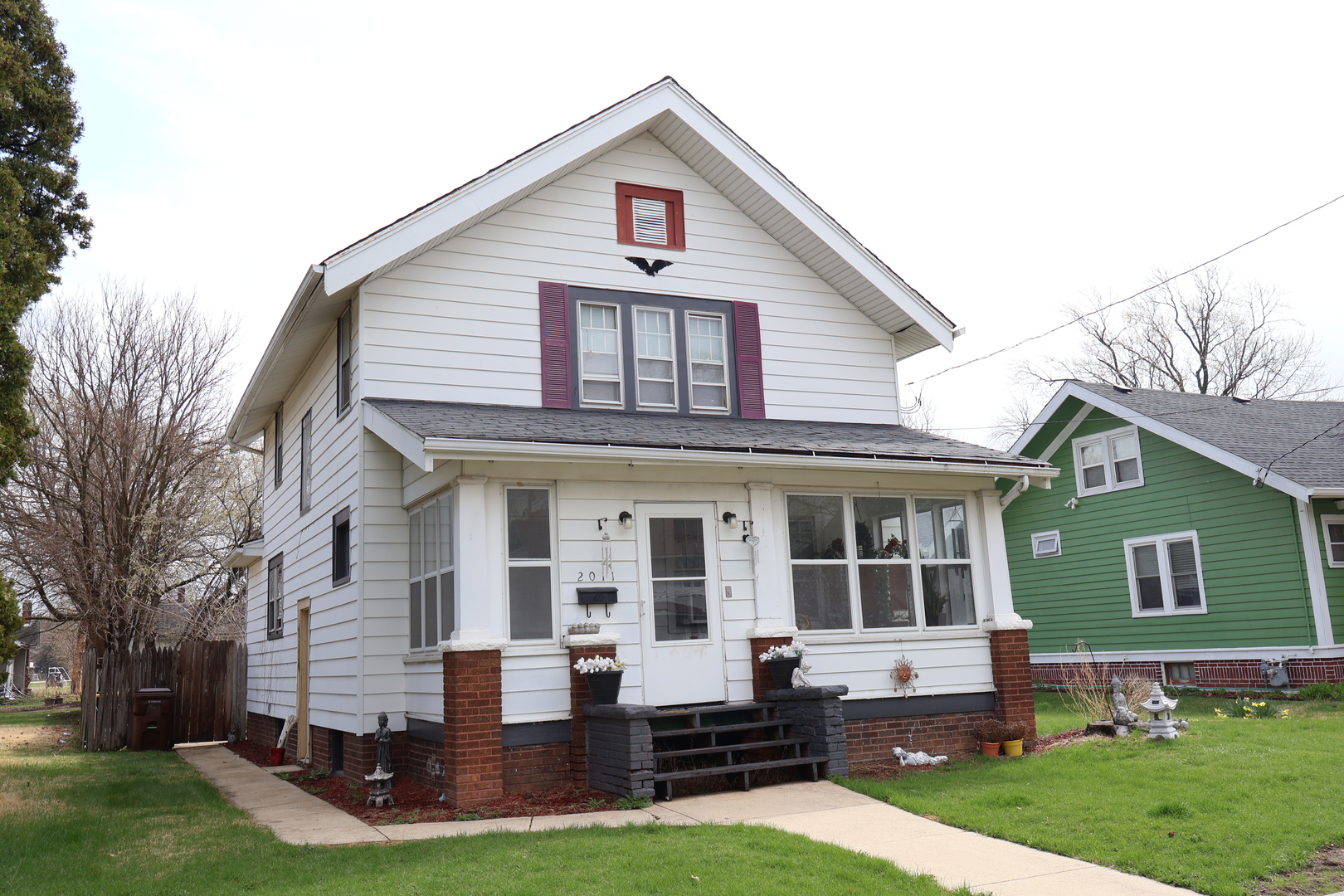 2011 Latham Street, Rockford, IL
