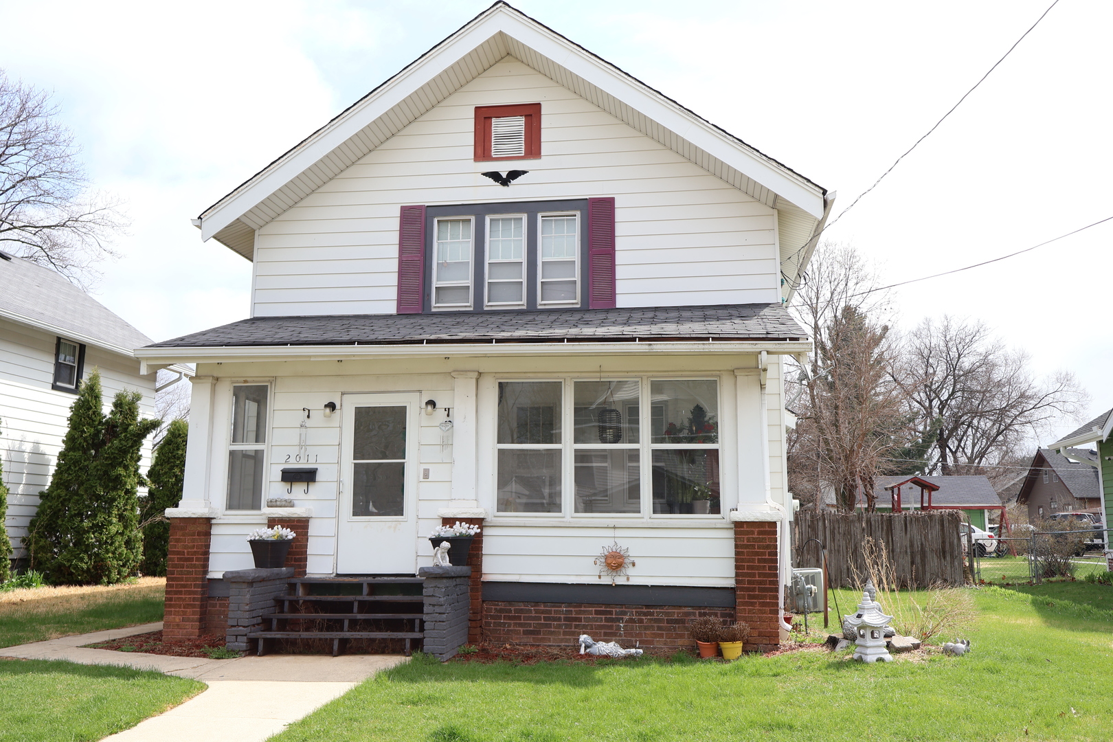 2011 Latham Street, Rockford, IL
