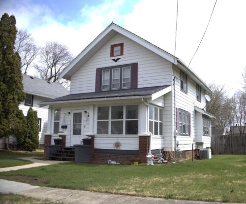 2011 Latham Street, Rockford, IL