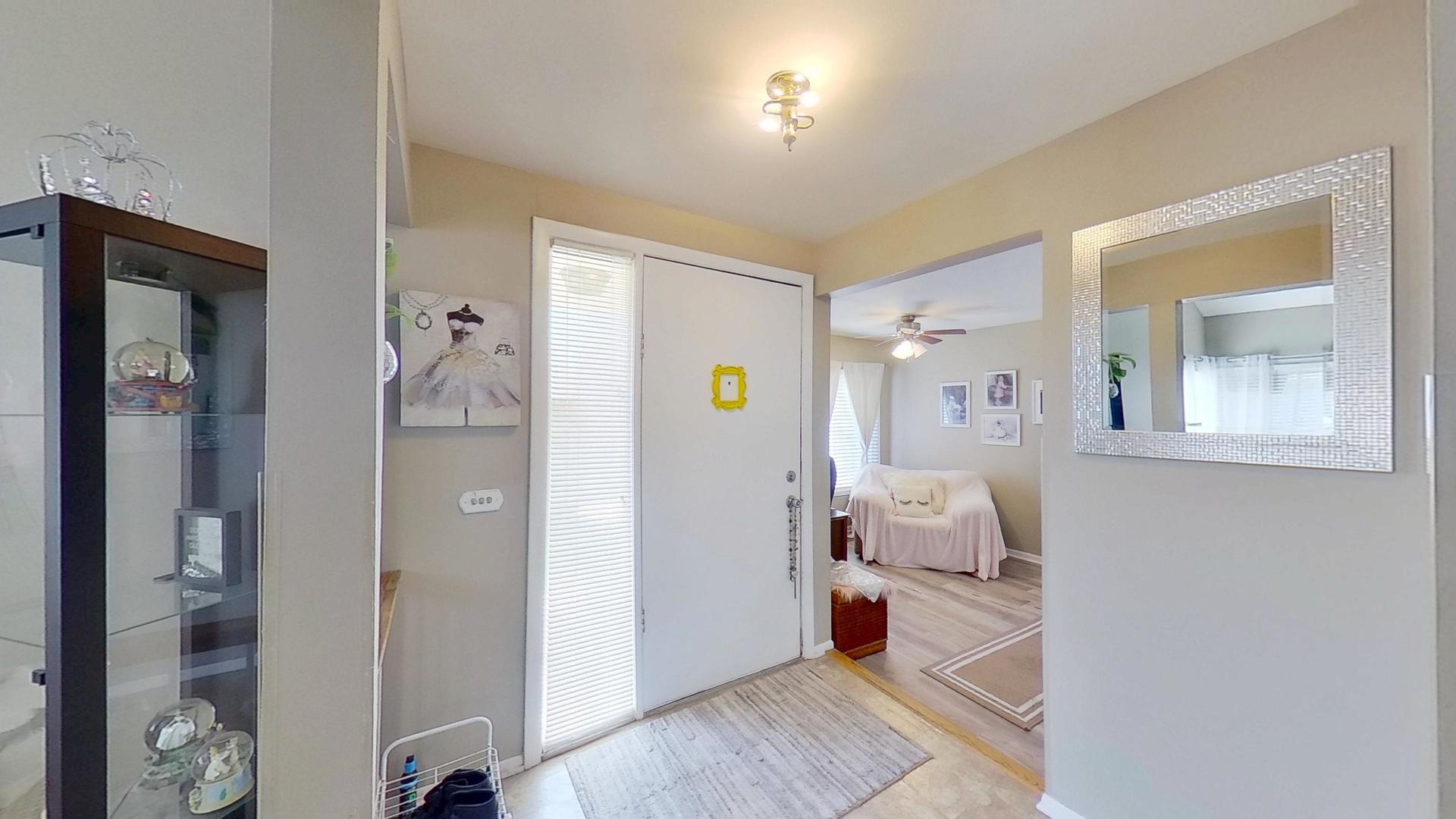 772 Colorado Court #772, Carol Stream, IL