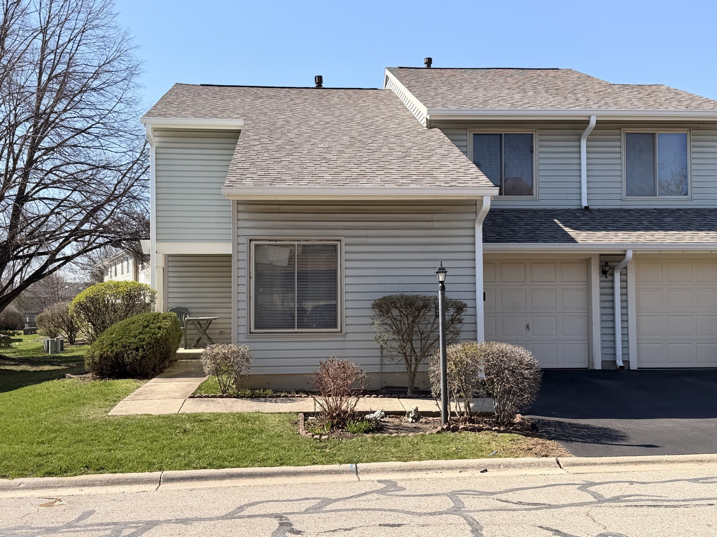 772 Colorado Court #772, Carol Stream, IL