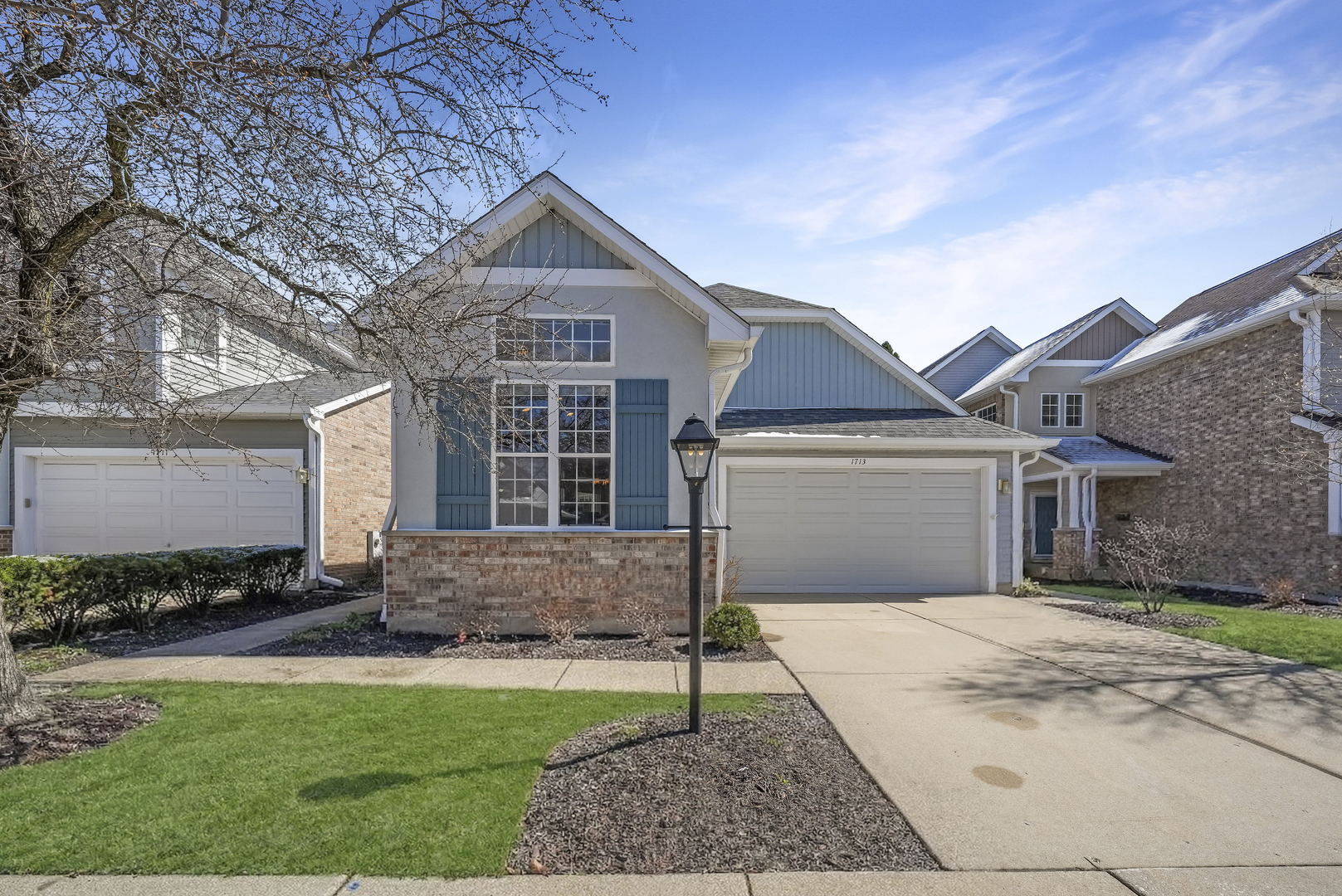 1713 Astor Avenue, Oakbrook Terrace, IL