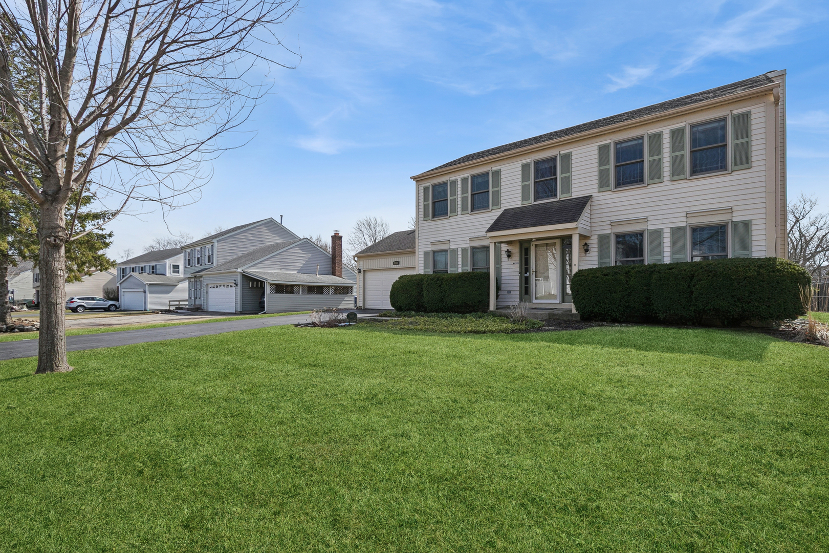 5573 Barnwood Drive, Gurnee, IL
